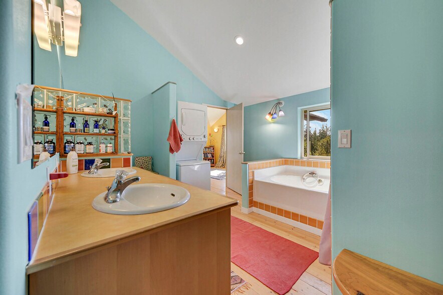 More Photos Of 1673 Woodland Dr, Port Townsend Winery Vineyard For Sale