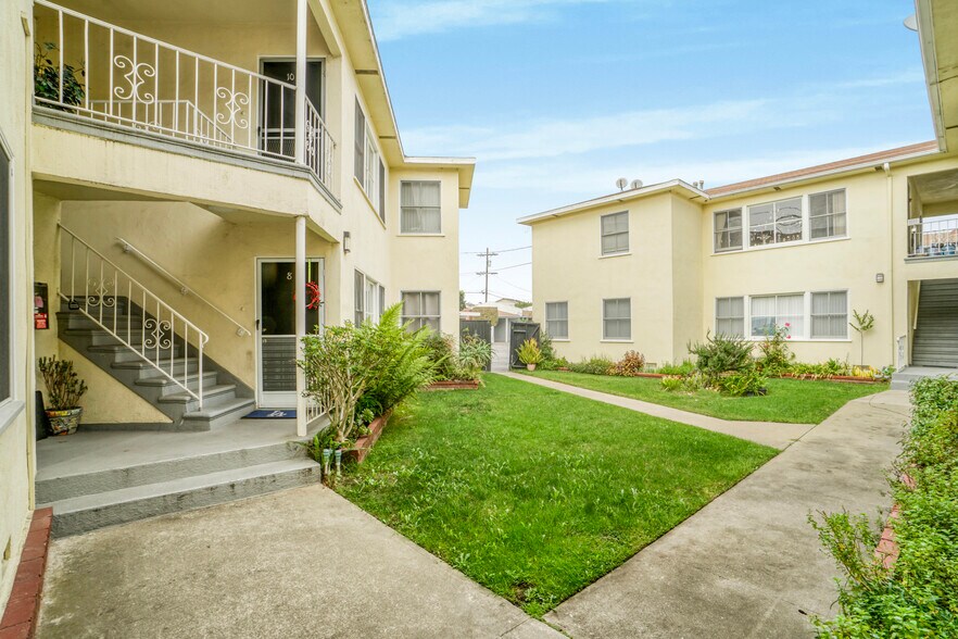 More Photos Of 7933 Alverstone Ave, Los Angeles Apartments For Sale