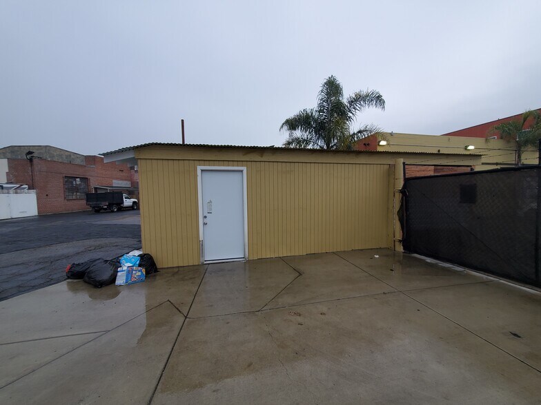 More Photos Of 512-522 23rd St, Richmond Storefront Retail Office For Lease