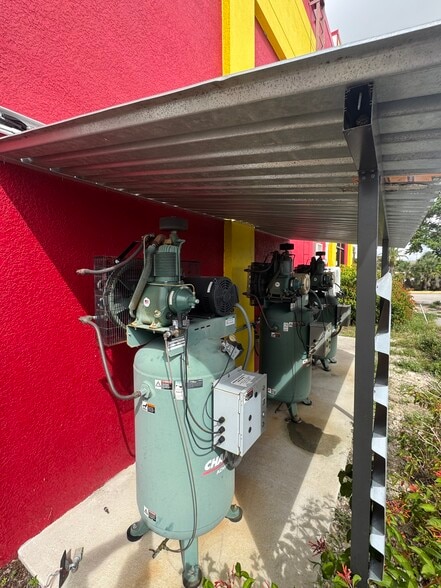 More Photos Of S Cleveland ave, Fort Myers Industrial For Lease