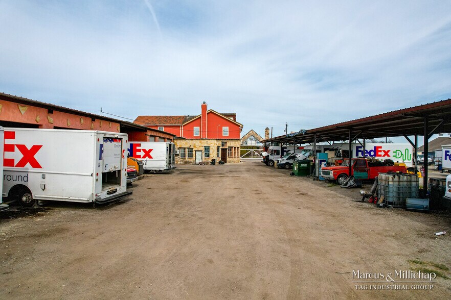 More Photos Of 8514 Brucks Dr, Converse Industrial For Sale