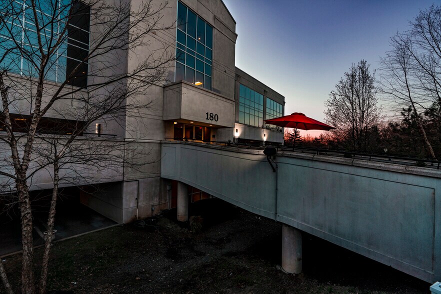 More Photos Of 180 River Rd, Summit Office For Lease