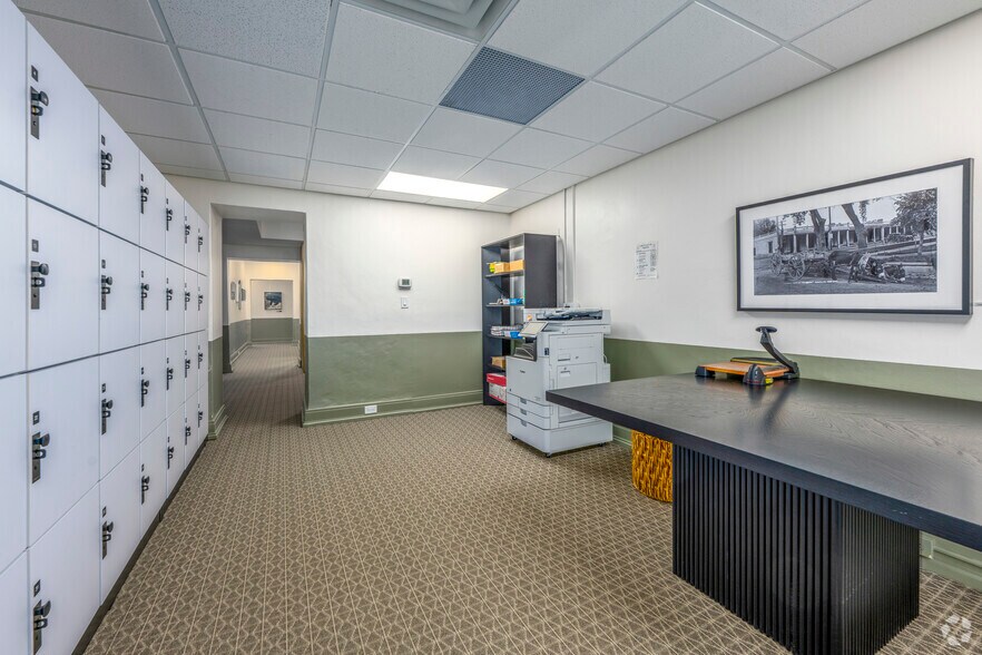 More Photos Of 141 E Palace Ave, Santa Fe Coworking Space