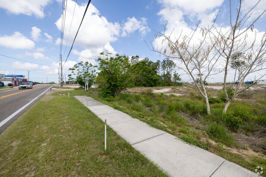 More Photos Of 1025 SR-17, Lake Hamilton Storefront For Sale