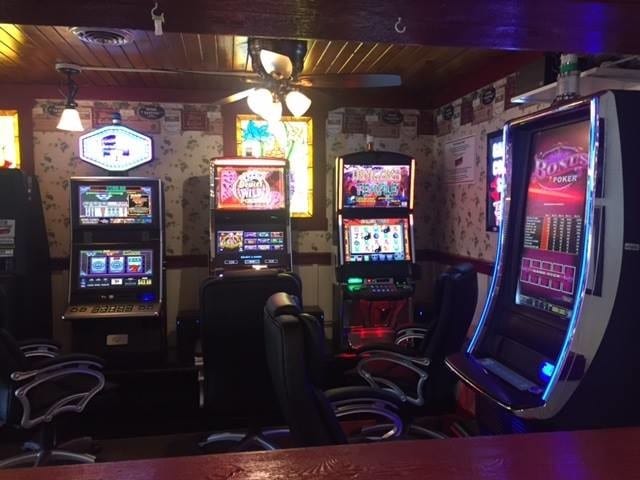 More Photos Of 89 E Grand Ave, Fox Lake Restaurant For Sale