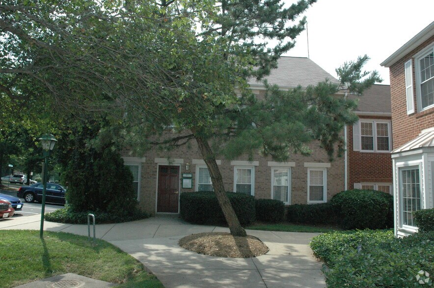 More Photos Of 10395 Democracy Ln, Fairfax Office For Sale