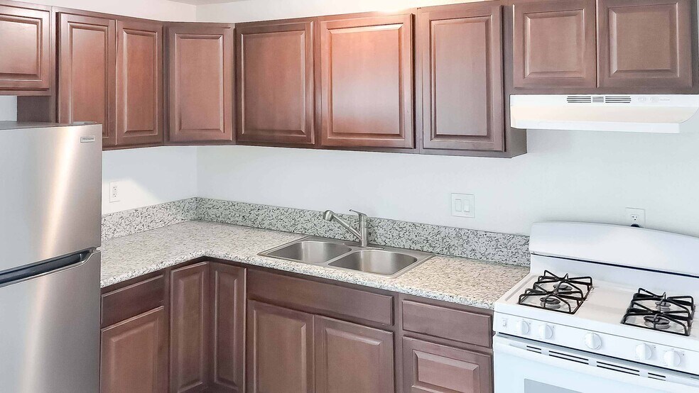 More Photos Of 1718 Crofton Ln, Escondido Multifamily For Sale