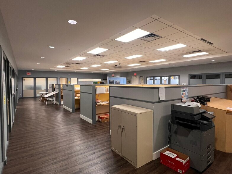 More Photos Of 230-234 S 5th Ave, Mount Vernon Light Distribution For Lease