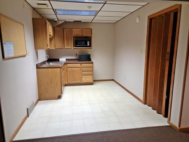 More Photos Of 214 W 2nd St, Marshfield Office For Lease