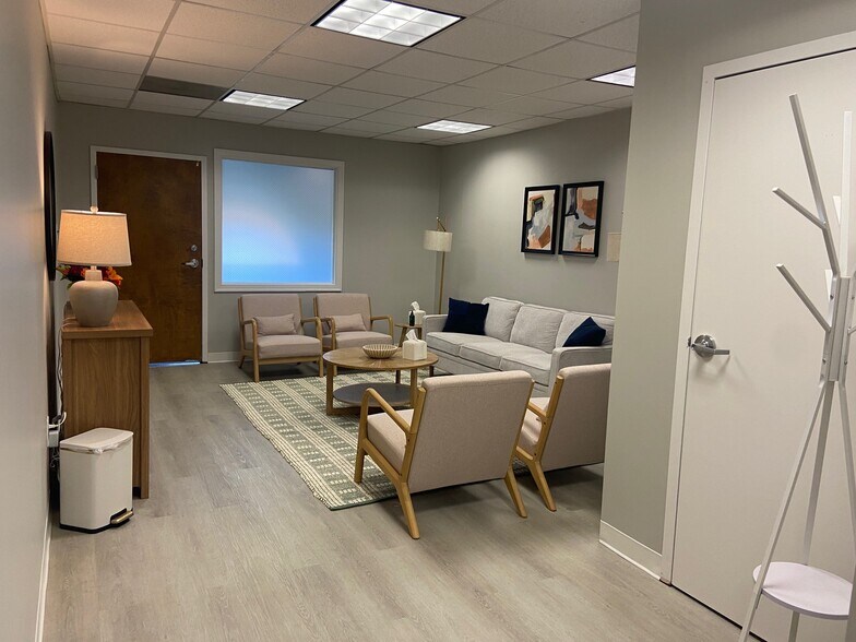 More Photos Of 243 Church St, Vienna Medical For Lease