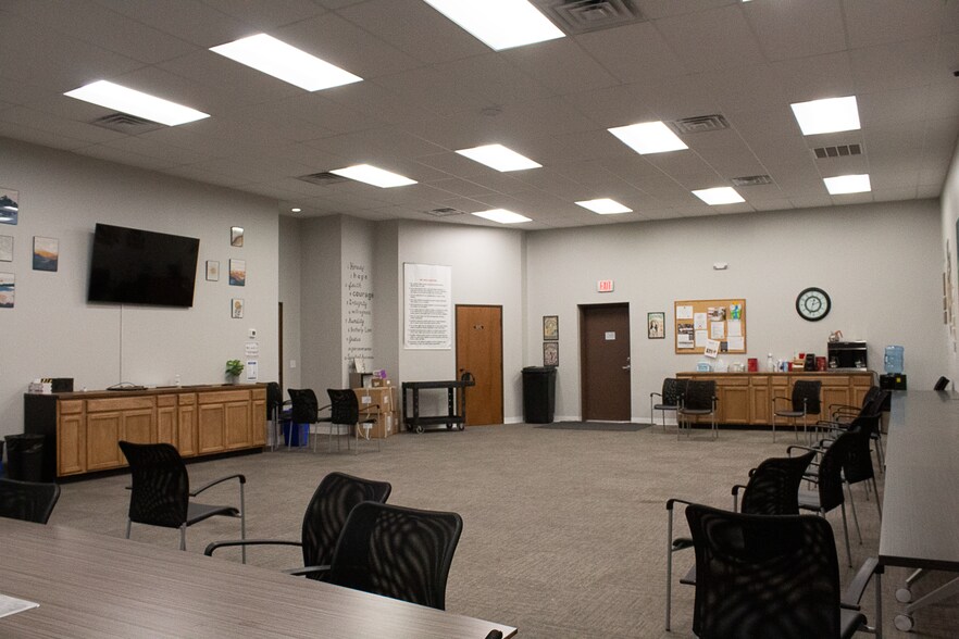 More Photos Of 1500 N Ruddell St, Denton Office Residential For Sale