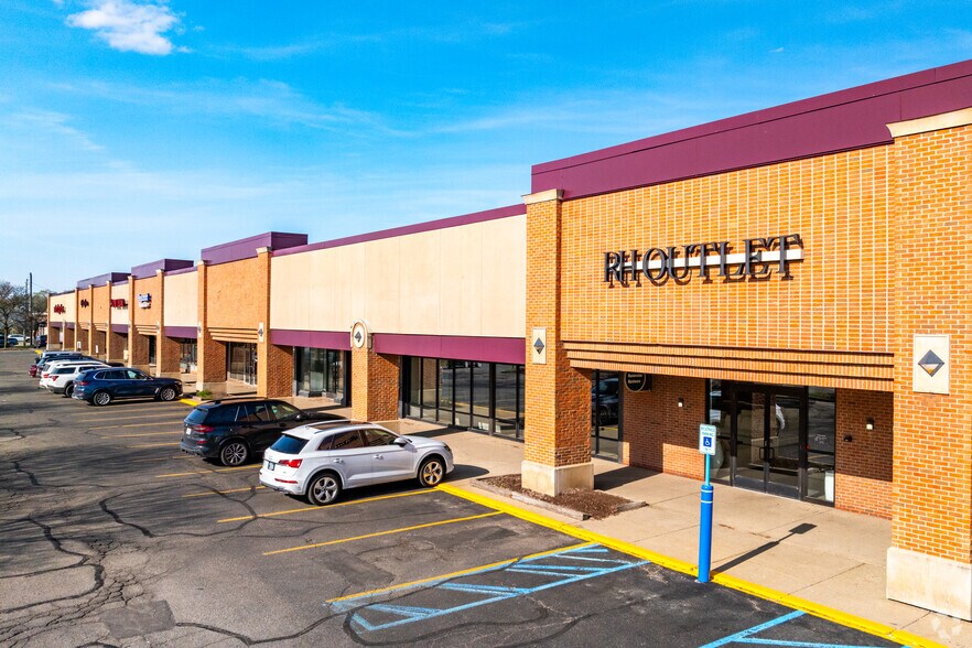 More Photos Of 6525-6575 Telegraph Road, Bloomfield Township Unknown For Lease