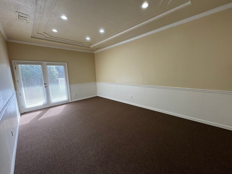 More Photos Of 7400 Shoreline Dr, Stockton Office For Lease