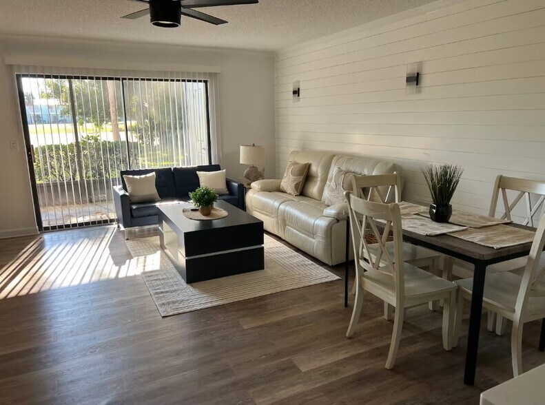 More Photos Of 3700 BENEVA Rd, Sarasota Apartments For Sale