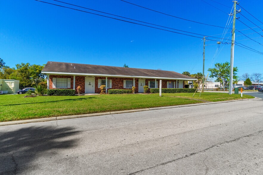 More Photos Of 300 S Line Ave, Inverness Medical For Sale