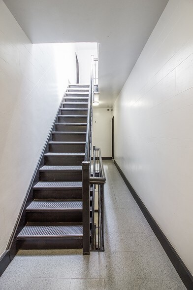 More Photos Of 435 Dekalb Ave, Brooklyn Apartments For Sale