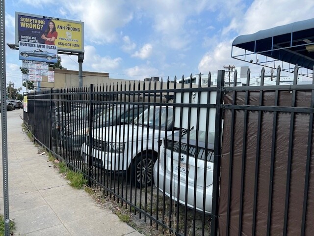 More Photos Of 10505 Victory Blvd, North Hollywood Auto Dealership For Lease