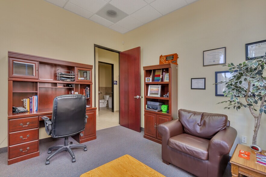 More Photos Of 1820 E Warm Springs Rd, Las Vegas Medical For Sale