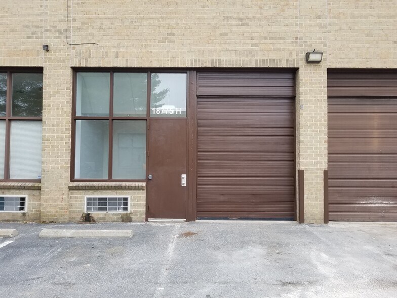 More Photos Of 18775 N Frederick Rd, Gaithersburg Warehouse For Lease