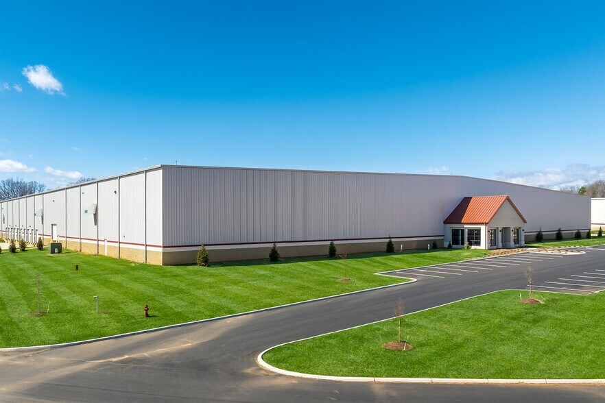 More Photos Of 619 American Way, Grenada Manufacturing For Lease