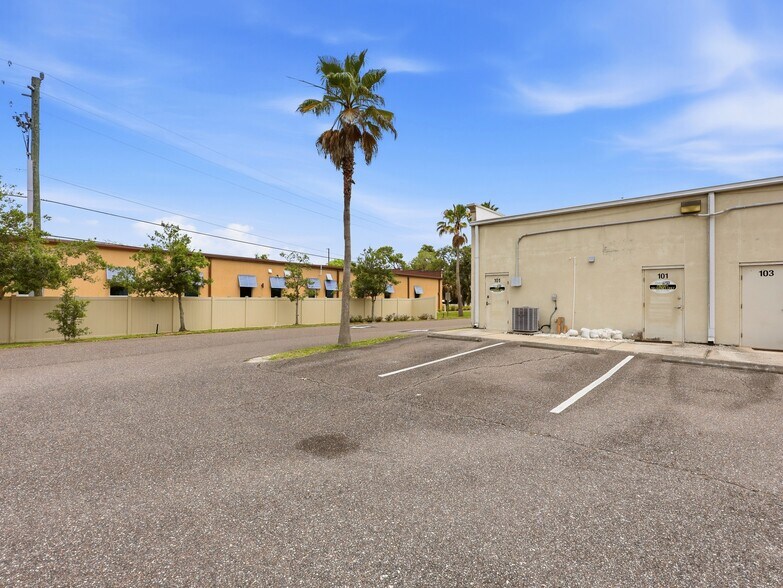 More Photos Of 4425 US Highway 1 S, Saint Augustine Light Distribution For Sale