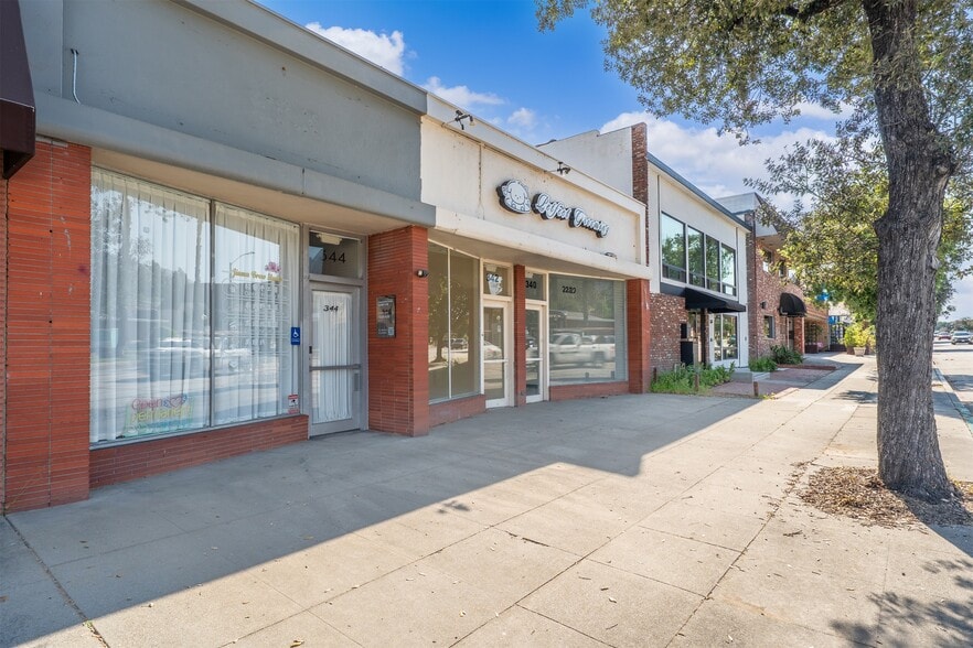 More Photos Of 340-344 E Foothill Blvd, Arcadia Freestanding For Sale