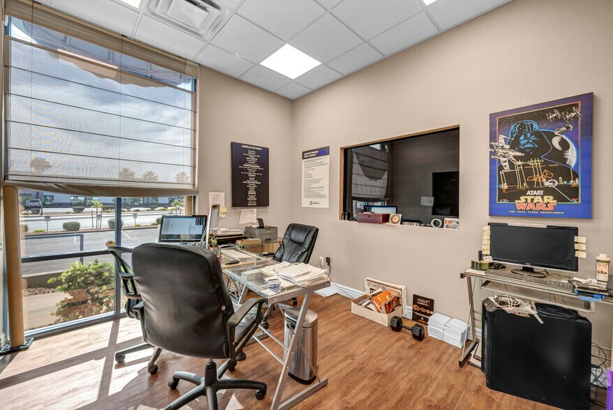 More Photos Of 159 N Gibson Rd, Henderson Warehouse For Sale