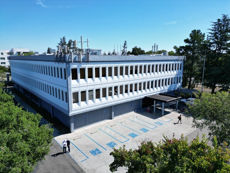 More Photos Of 700 W Hamilton Ave, Campbell Office Residential For Sale