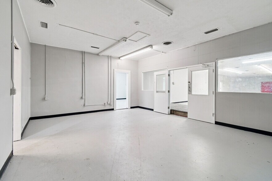 More Photos Of 715 McDuff Ave, Jacksonville Storefront Retail Residential For Sale