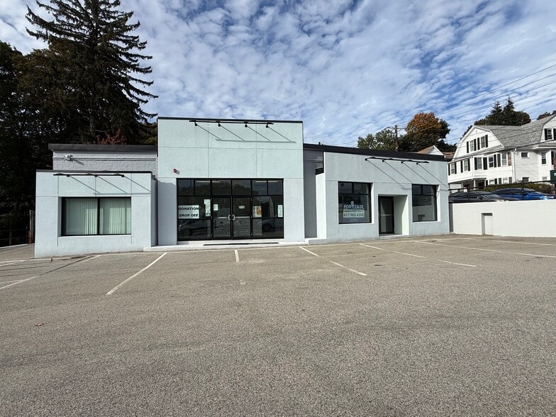 More Photos Of 1005 Boylston St, Newton Storefront For Lease