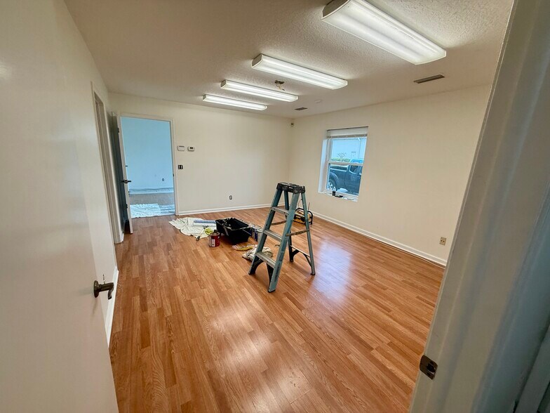 More Photos Of 1438 E Oak St, Fernandina Beach Service For Lease