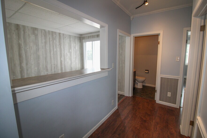 More Photos Of 1517 Allentown Rd, Lima Office For Sale