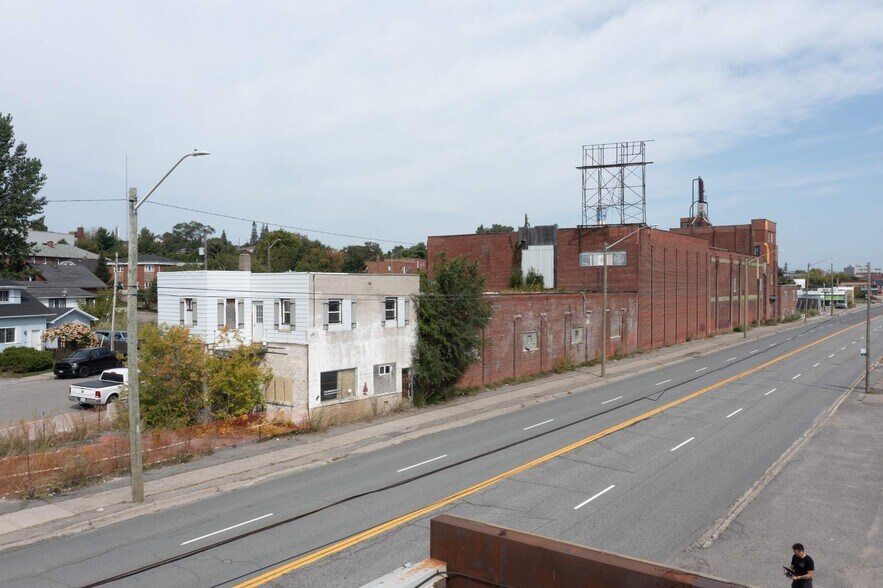 More Photos Of 185-227 Lorne St, Sudbury Flex For Sale