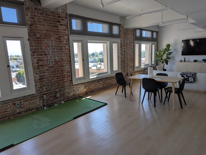 More Photos Of 106 W 4th St, Santa Ana Office For Sale