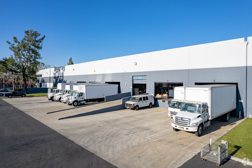 More Photos Of 150-160 Russell St, City of Industry Distribution For Lease