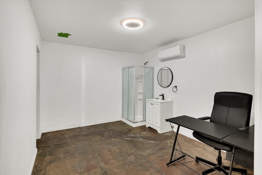 More Photos Of , Sacramento General Retail For Sale