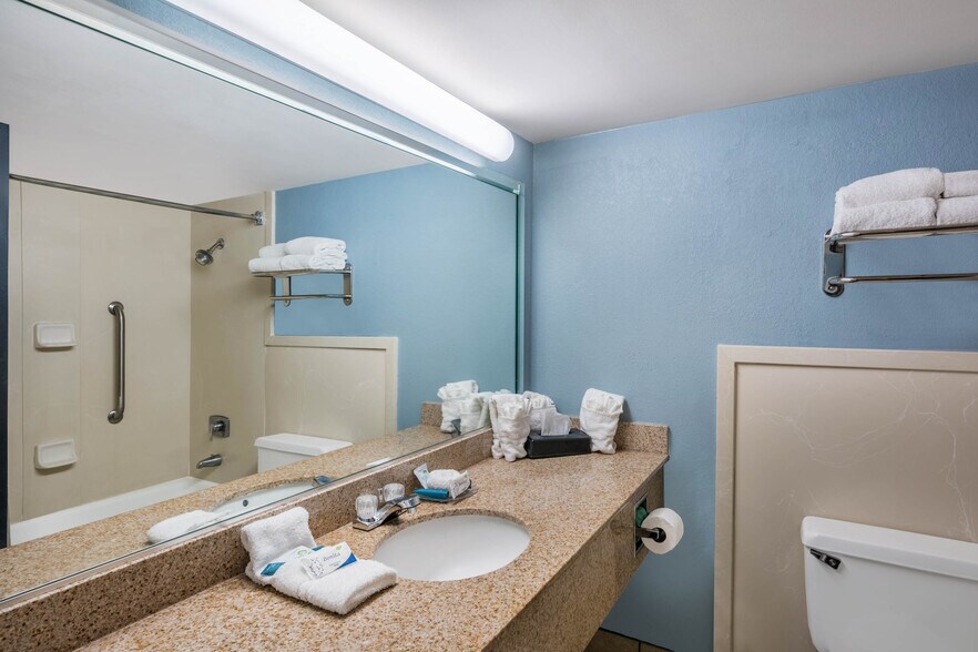 More Photos Of 1471 E Brooks Rd, Memphis Hotel For Sale