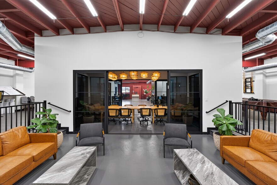 More Photos Of 7225 Fulton Ave, North Hollywood Warehouse For Lease