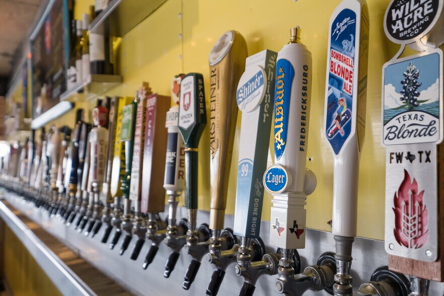 More Photos Of 11 Upper Cibolo Creek Rd, Boerne Restaurant For Sale