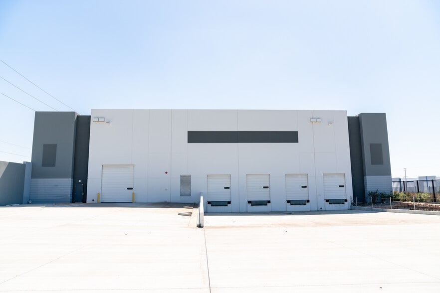 More Photos Of 2133 W Casmalia St, Rialto Manufacturing For Sale