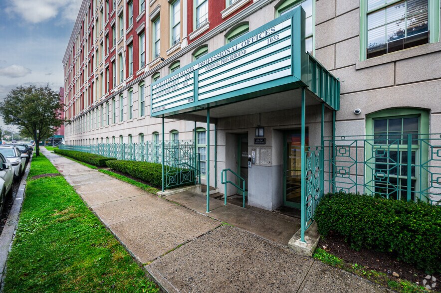 4502 Ditmars Blvd, Astoria, NY 11105 MultiFamily For Lease