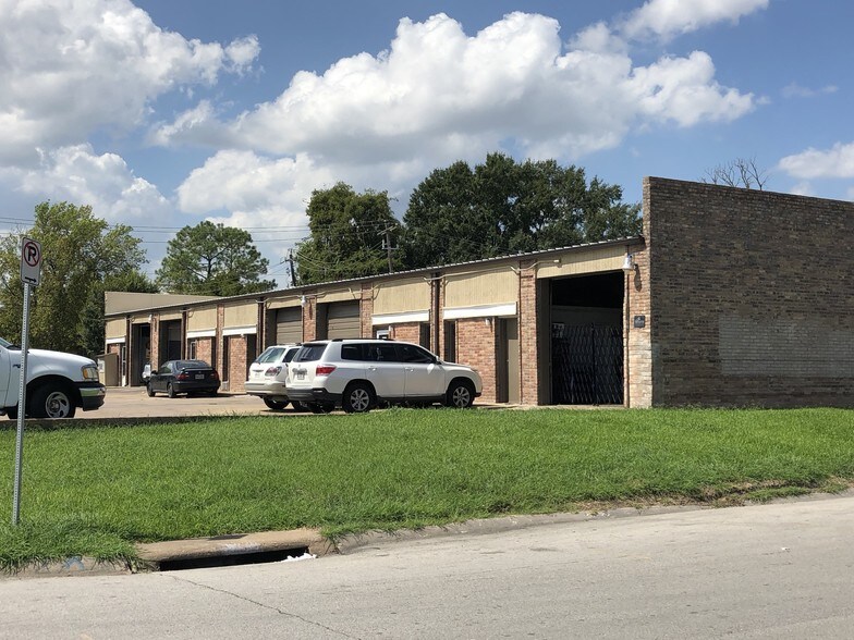 Primary Photo Of 7000 Baneway Dr, Houston Warehouse For Lease