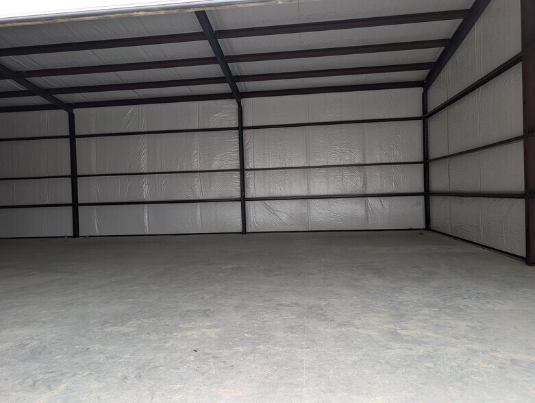 More Photos Of 7050 S FM 730, Azle Warehouse For Lease