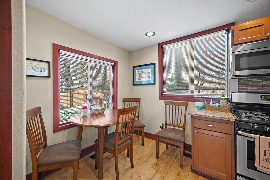 More Photos Of 1929 Woodburn St, Colorado Springs Multifamily For Sale