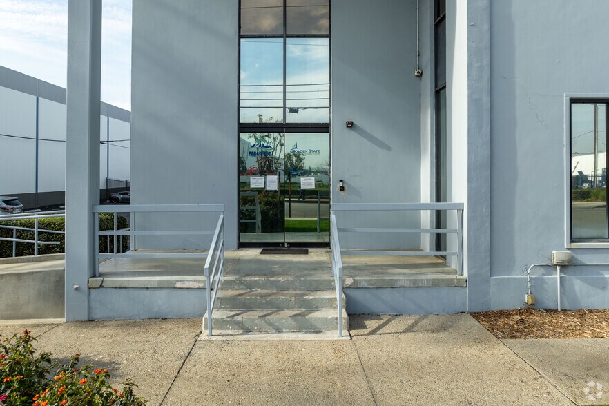 More Photos Of 345 N Baldwin Park Blvd, City Of Industry Manufacturing For Lease