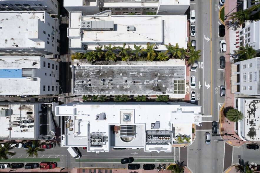 More Photos Of 745 Collins Ave, Miami Beach Storefront For Sale