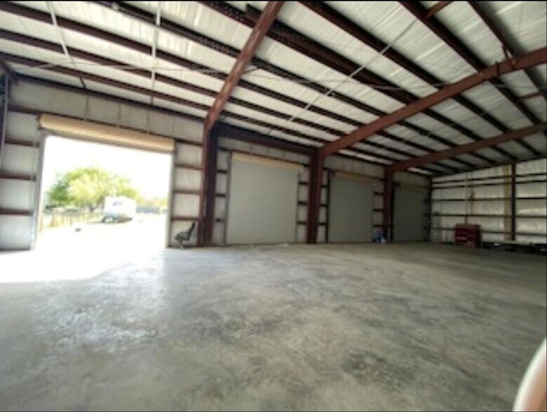 More Photos Of 5901 County Road 675B, Rosharon Warehouse For Sale
