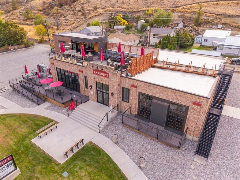 More Photos Of 2037 W Woodin Ave, Chelan Restaurant For Sale