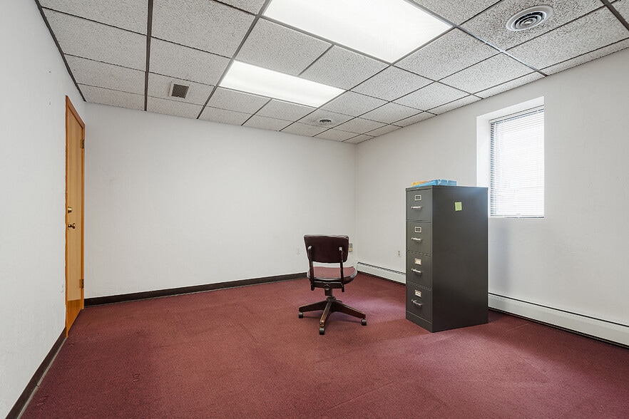 More Photos Of 2884 Industrial Blvd, Bethel Park Coworking Space