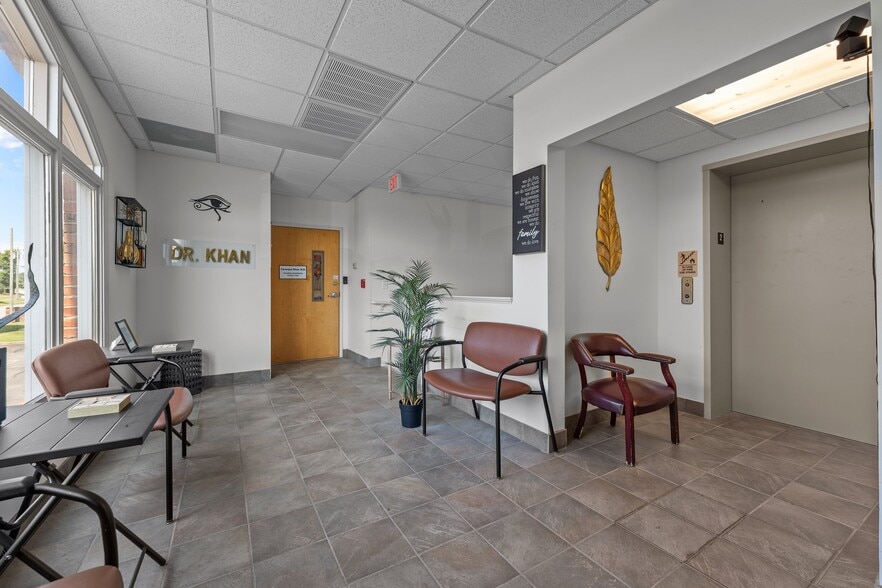 More Photos Of 2961 Crouse Ln, Burlington Medical For Lease